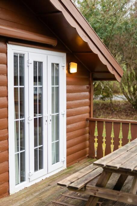 Cozy Norwegian Style Log Cabin In Rural Snowdonia - 2 Bedrooms & Parking By Seren Short Stays Ffestiniog Kültér fotó