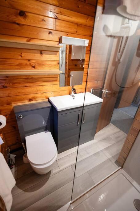 Cozy Norwegian Style Log Cabin In Rural Snowdonia - 2 Bedrooms & Parking By Seren Short Stays Ffestiniog Kültér fotó